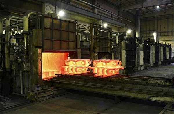 铸造厂退火炉中的铸铁